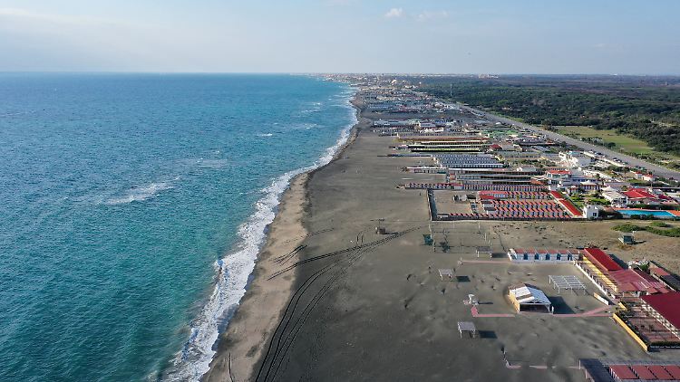 Am Lido di Ostia reiht sich Strandbad an Strandbad.