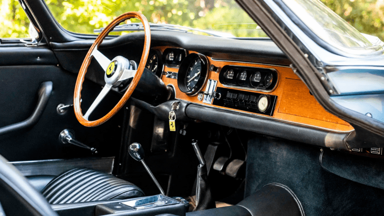 Intérieur du Ferrari