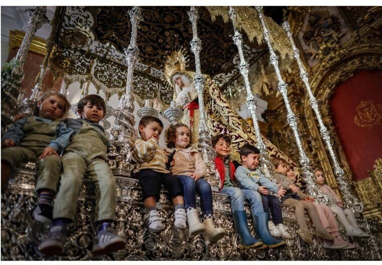 Les enfants de la Esperanza de Triana