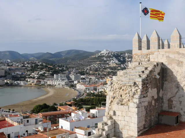 Vue de Peñíscola depuis le château médiéval