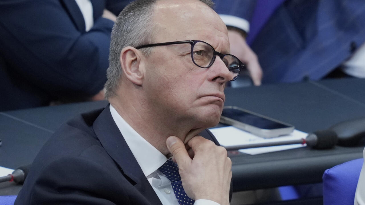Friedrich Merz, chef de file de la CDU, assiste à la session constitutive du Bundestag, le Parlement allemand nouvellement élu, à Berlin, en Allemagne, le 25 mars 2025.