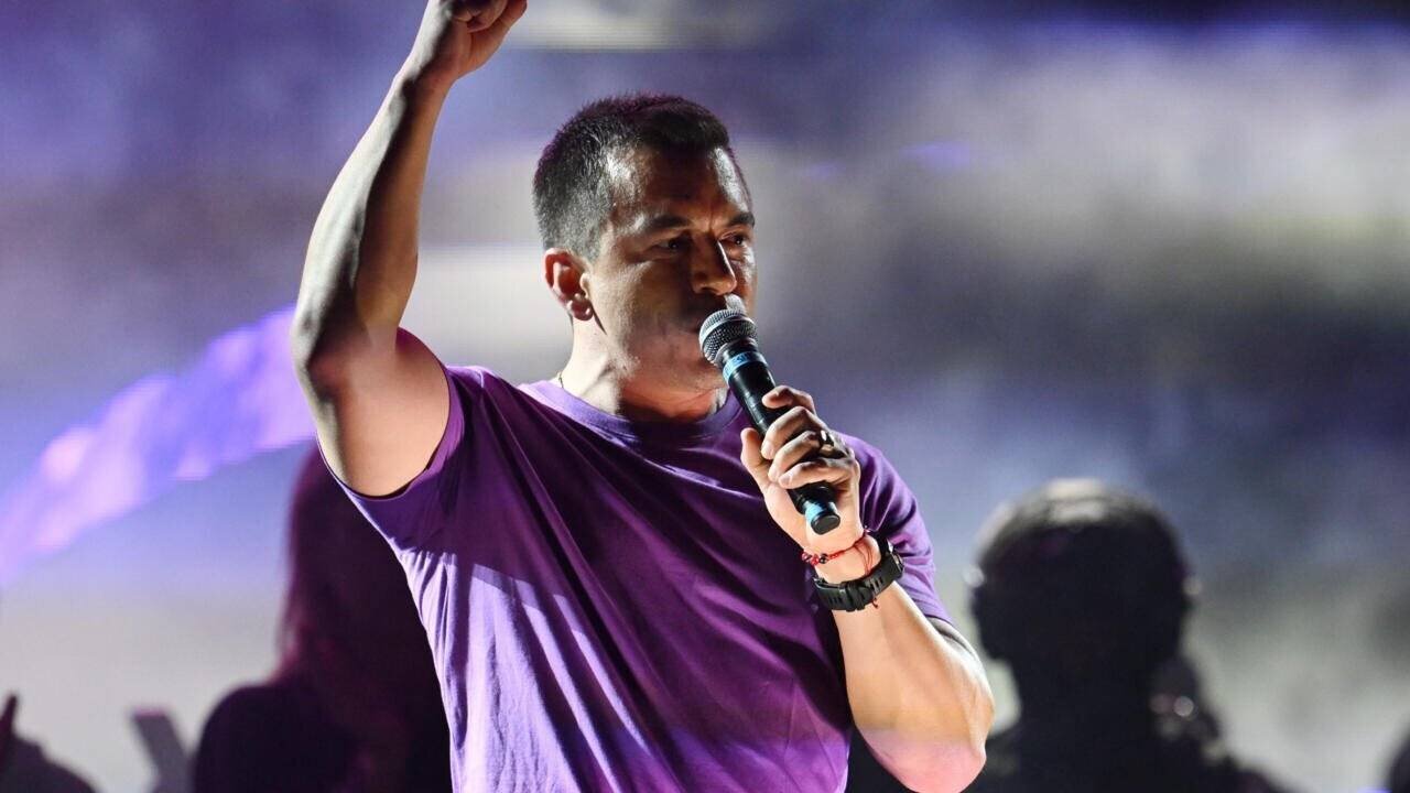 Le président équatorien et candidat à la présidence, Daniel Noboa, s'adresse à ses partisans lors de son dernier meeting de campagne à Guayaquil, en Équateur, le 10 avril 2025