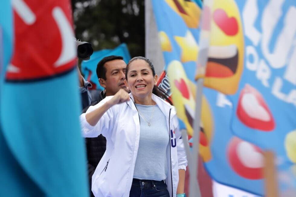 Luisa Gonzalez, candidate à la présidence de l'Équateur lors d'un meeting de campagne à Quito, le 9 avril 2025