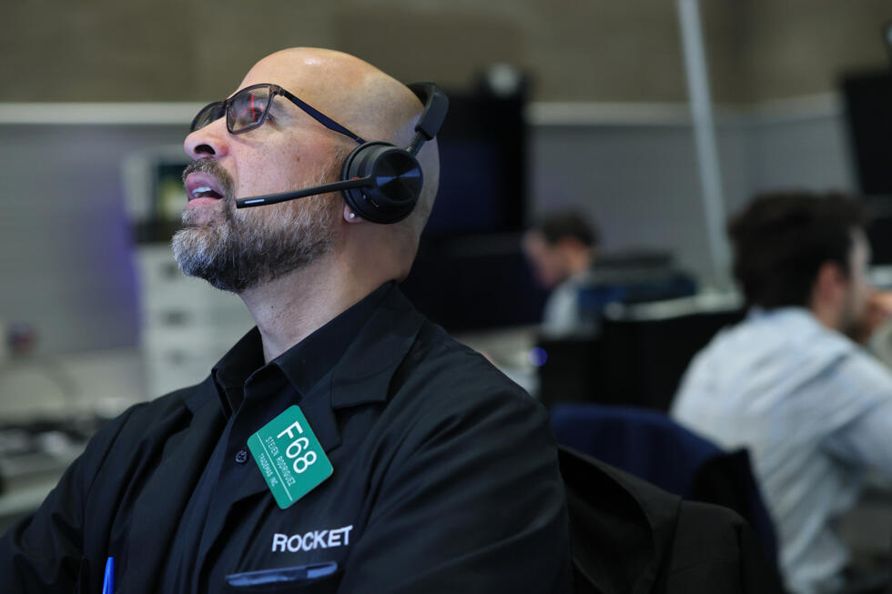 Traders sur le New York Stock Exchange le 11 avril 2025