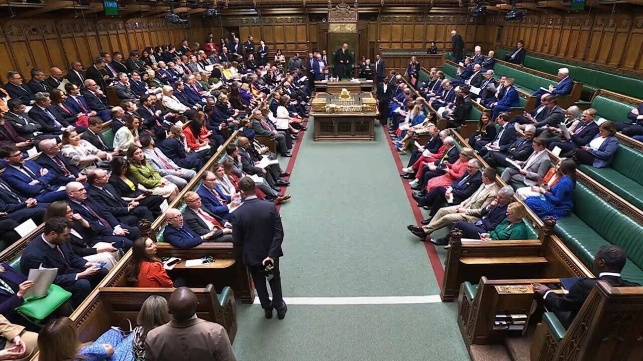 Début du débat au Parlement britannique convoqué en urgence sur le sauvetage de British Steel, à Londres le 12 avril 2025