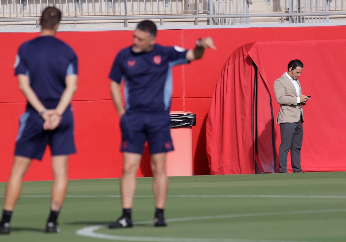 García Pimienta dirige un entraînement devant Del Nido Carrasco