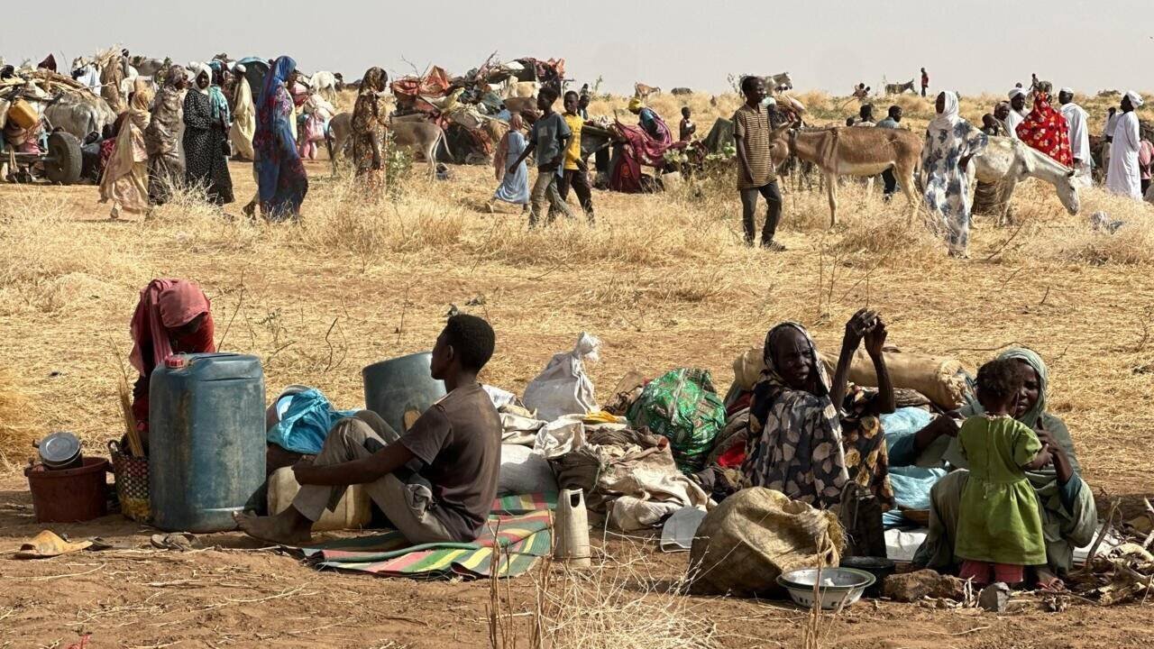 Des déplacés des combats près de Tawila, dans la région soudanaise du Darfour, le 13 avril 2025