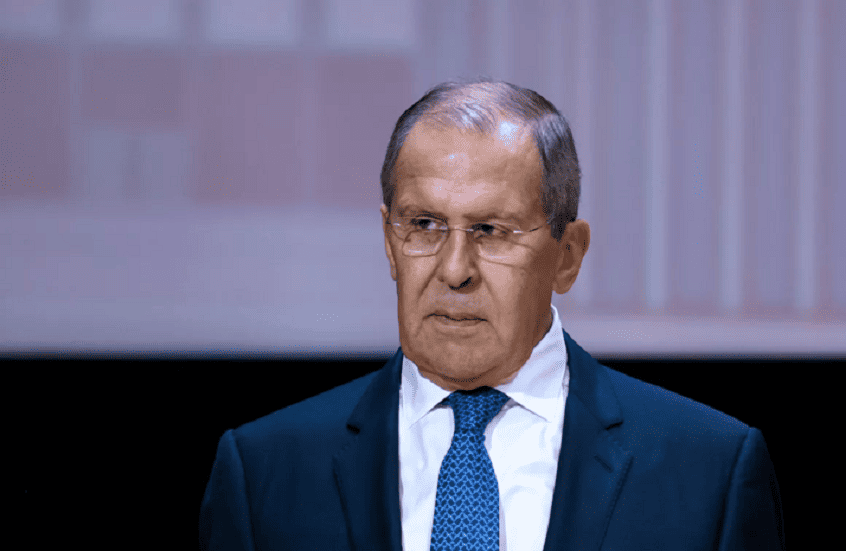 Lavrov critique l'Europe sur son hésitation à envoyer des troupes en Ukraine