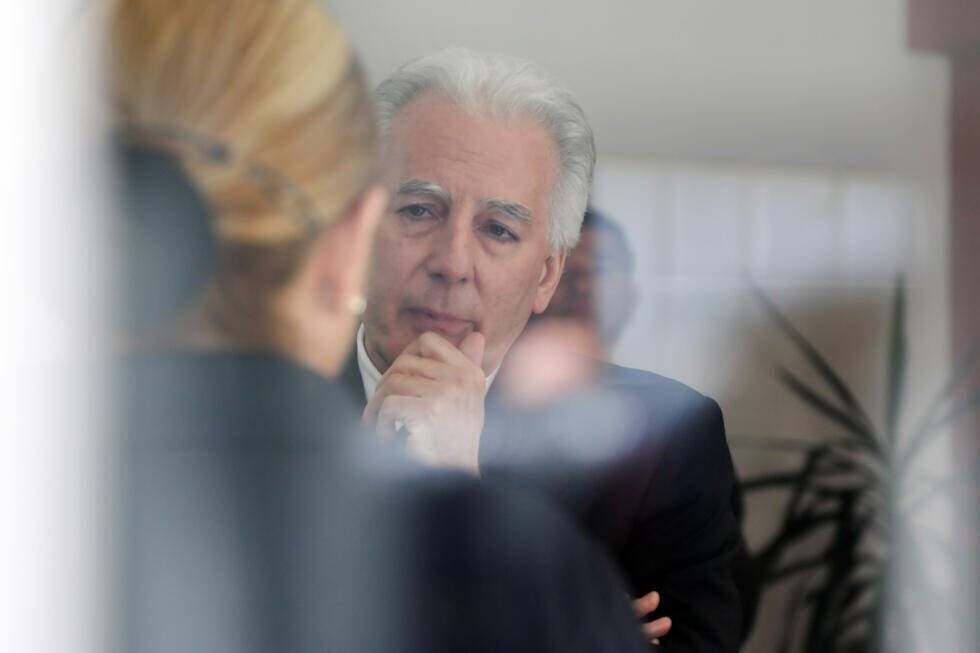 Alvaro Vargas Llosa, fils de Mario Vargas Llosa, au domicile de son père