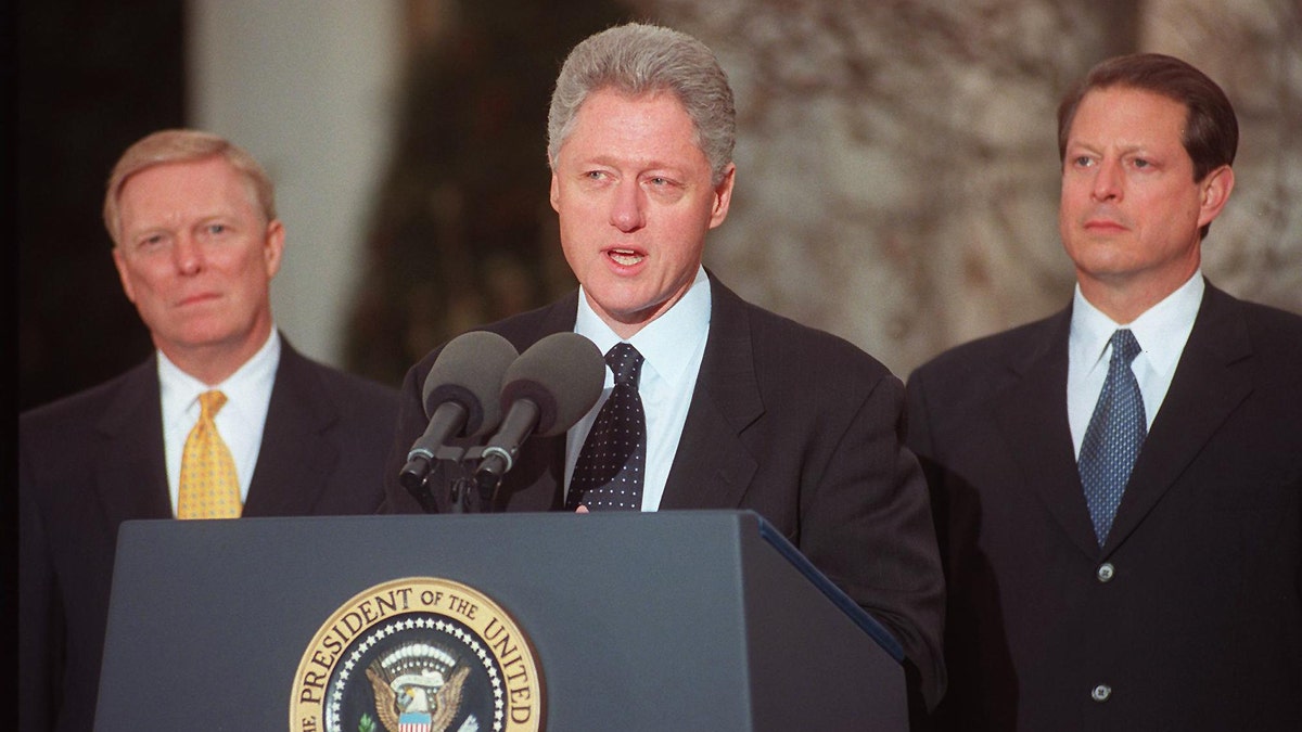 James Carville célèbre pour sa campagne avec Bill Clinton