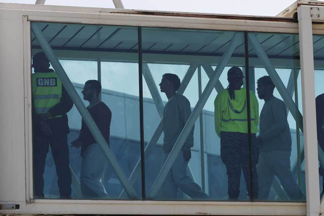 Venezuelan migrants deported from the United States arrive at Simon Bolivar International Airport in Maiquetia, Venezuela, Sunday, March 30, 2025.