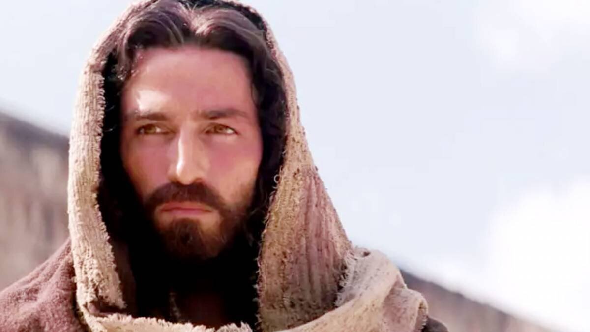 Cosa guardare a Pasqua in TV: film cult, classici e programmi religiosi
