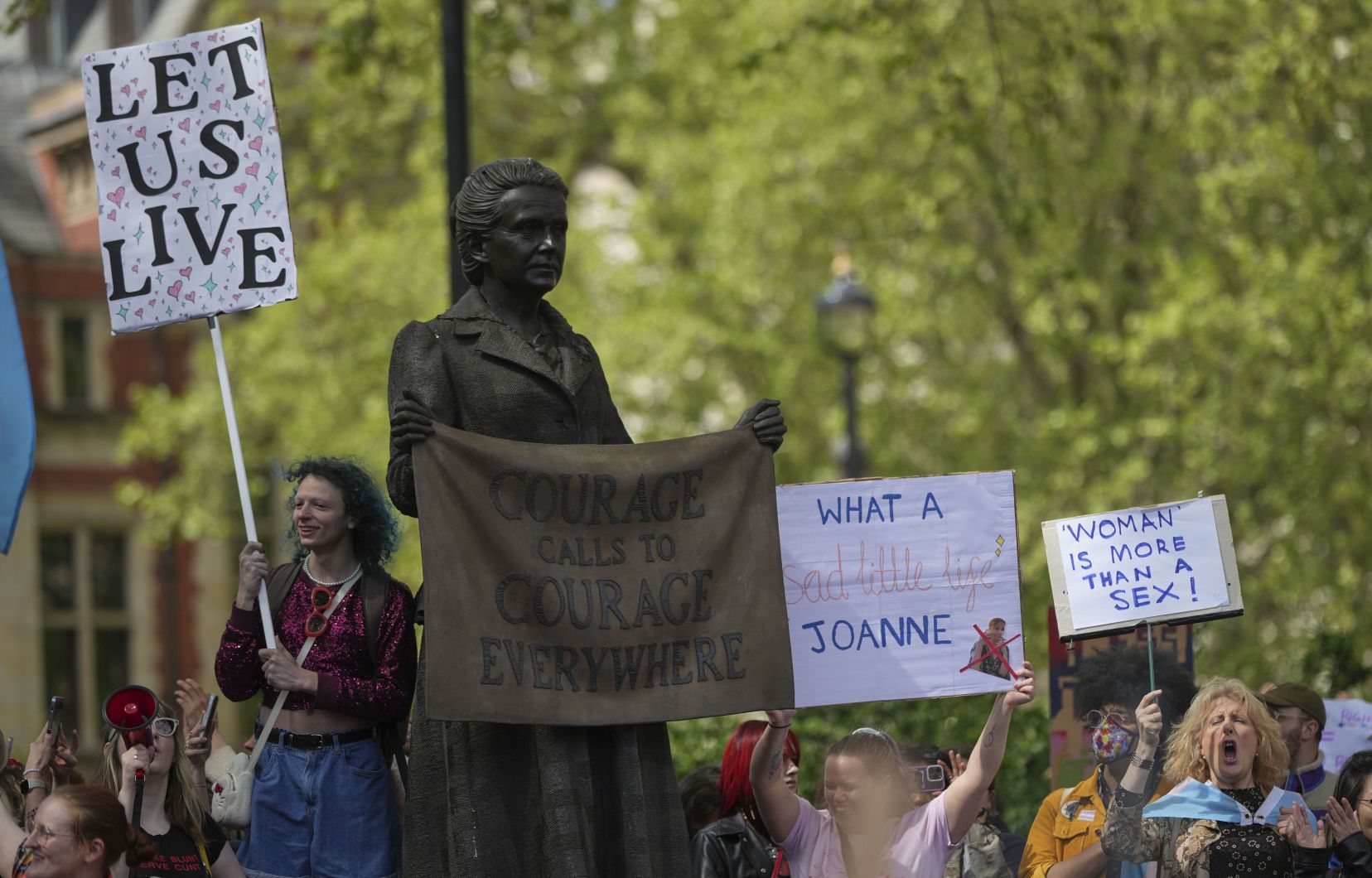 Manifestation au Parliament Square à Londres pour les droits des personnes transgenres