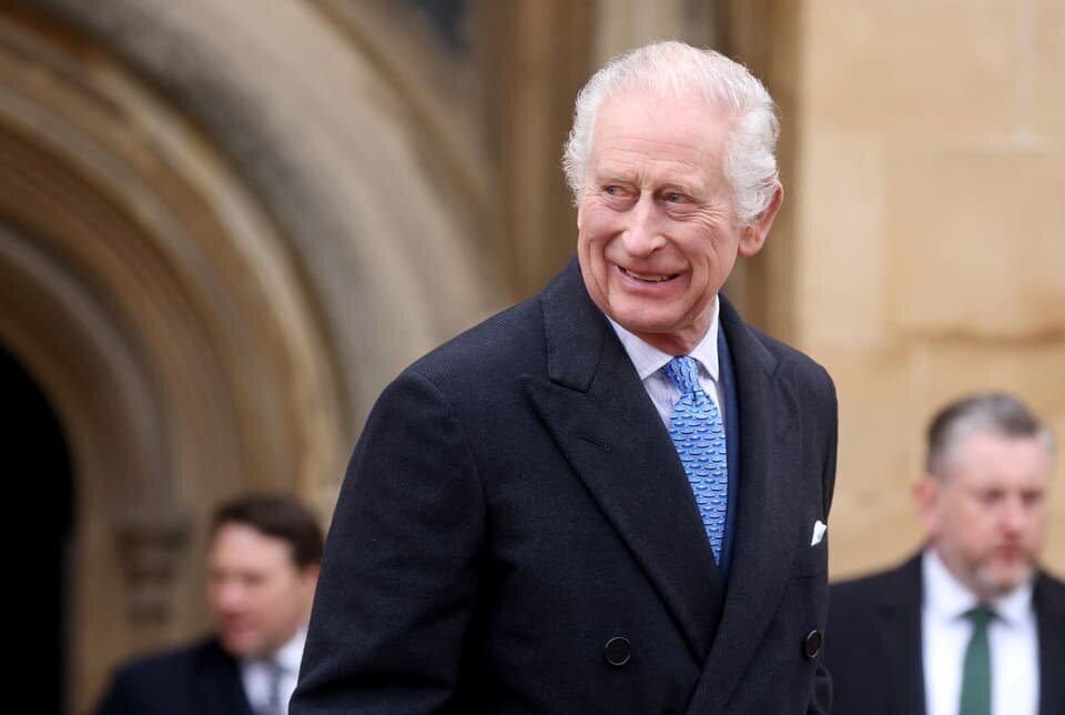 Le roi Charles et la reine Camilla à la chapelle Saint-Georges