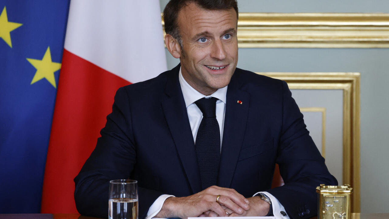 Le président français Emmanuel Macron à l'Élysée à Paris, le 17 avril 2025.
