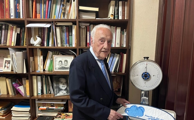 Don Casto lors de la reconnaissance de ses patients dans son ancien cabinet