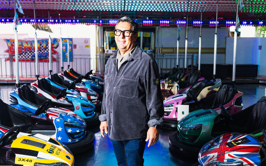 Paris (XIIe), le 15 avril 2025. Louis Joubert alias P'tit Louis, 62 ans, dirige avec sa famille deux stands de confiseries et un «scooter», un manège d'auto-tamponneuses. LP/Olivier Arandel
