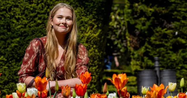 La princesse Amalia de Hollande visite son jardin de tulipes à Madrid