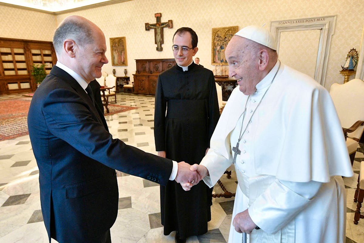 Olaf Scholz et Frank-Walter Steinmeier assisteront aux funérailles du pape François.