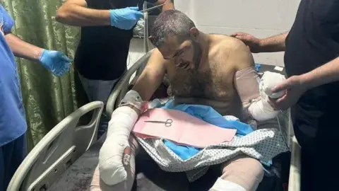 Amin Abed hospitalisé avec des bandages