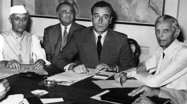 Pandit Jawaharlal Nehru, Lord Ismay, Lord Mountbatten et Ali Jinnah, 1947