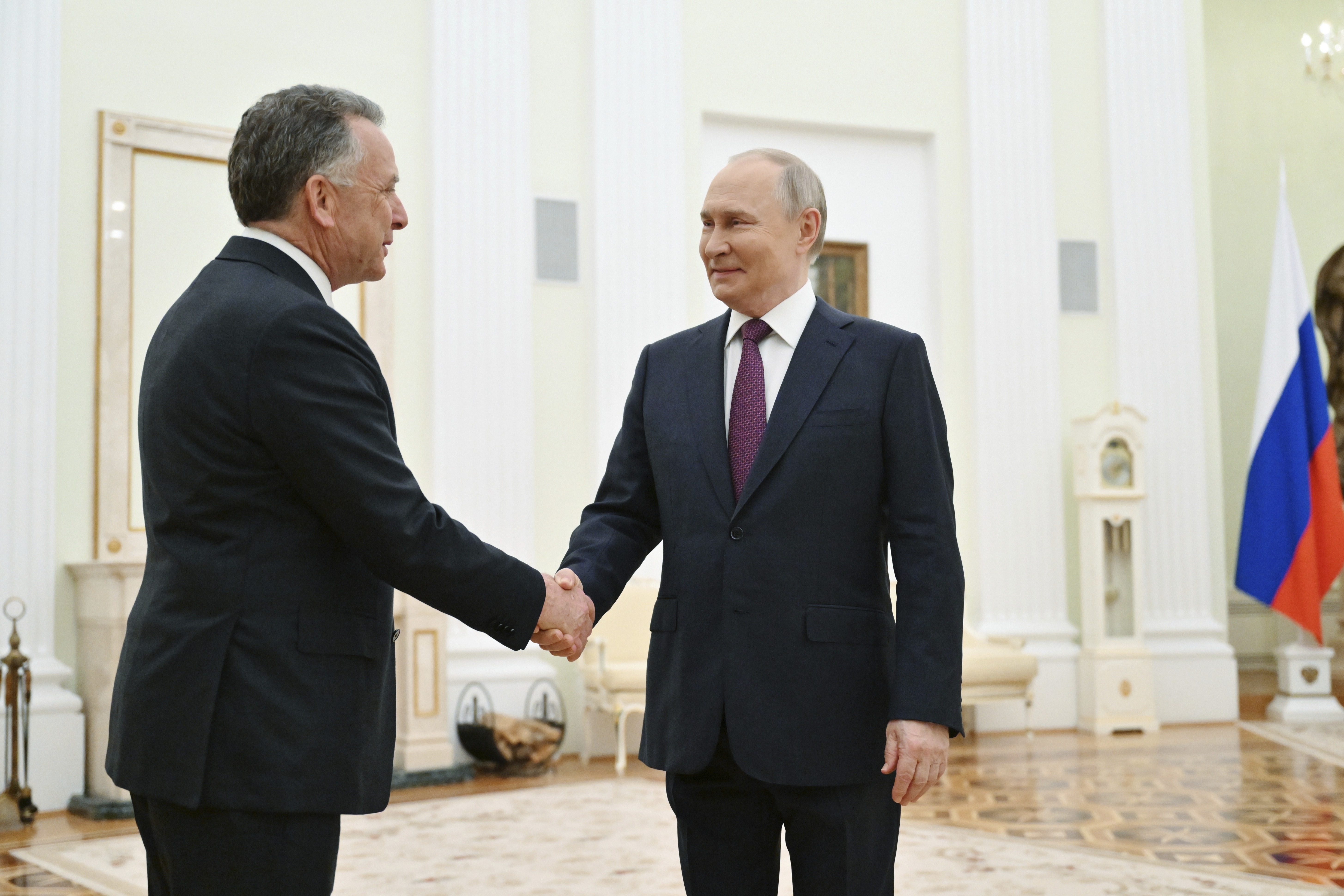 Le président russe Poutine reçoit l'envoyé spécial américain Witkoff au Kremlin