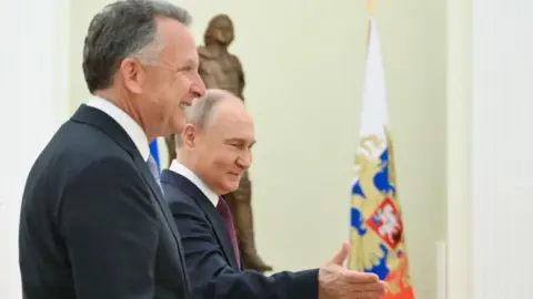 EPA/Kremlin US special envoy Steve Witkoff and Russian President Vladimir Putin