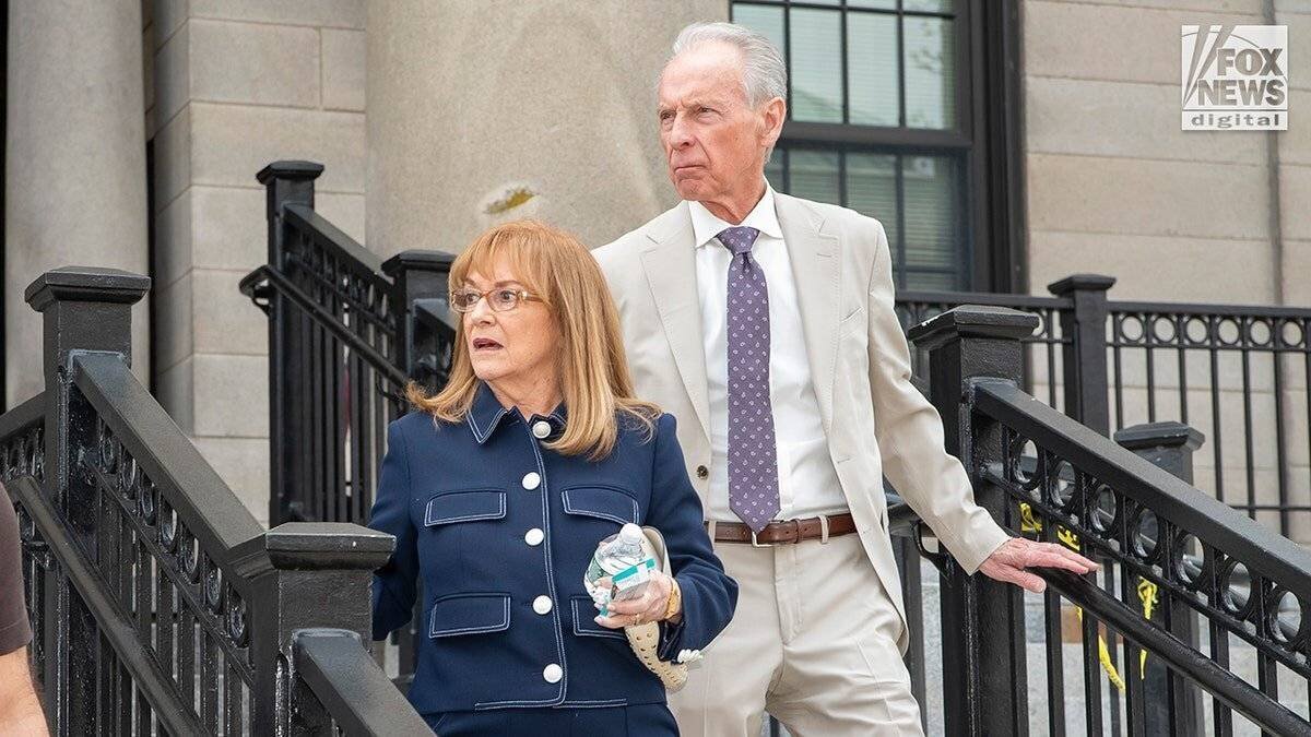 Les parents de Karen Read quittent le tribunal