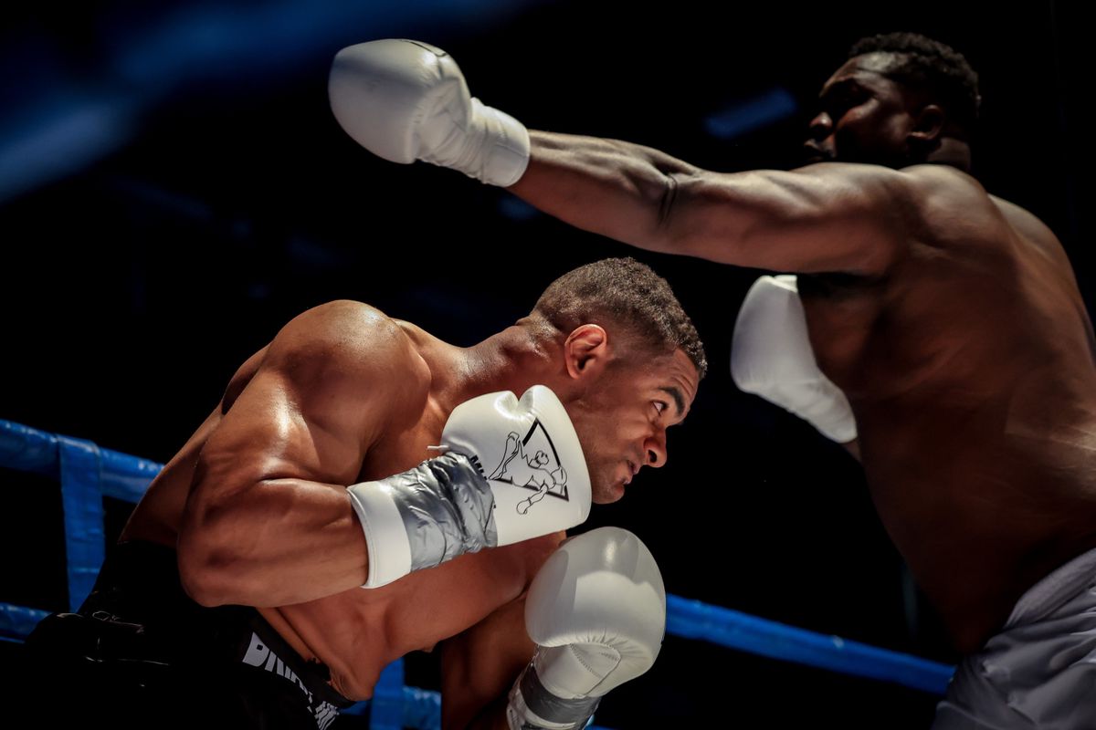 Brian Keller combat contre Claude Wilfried lors de la Fight Night à Winterthur