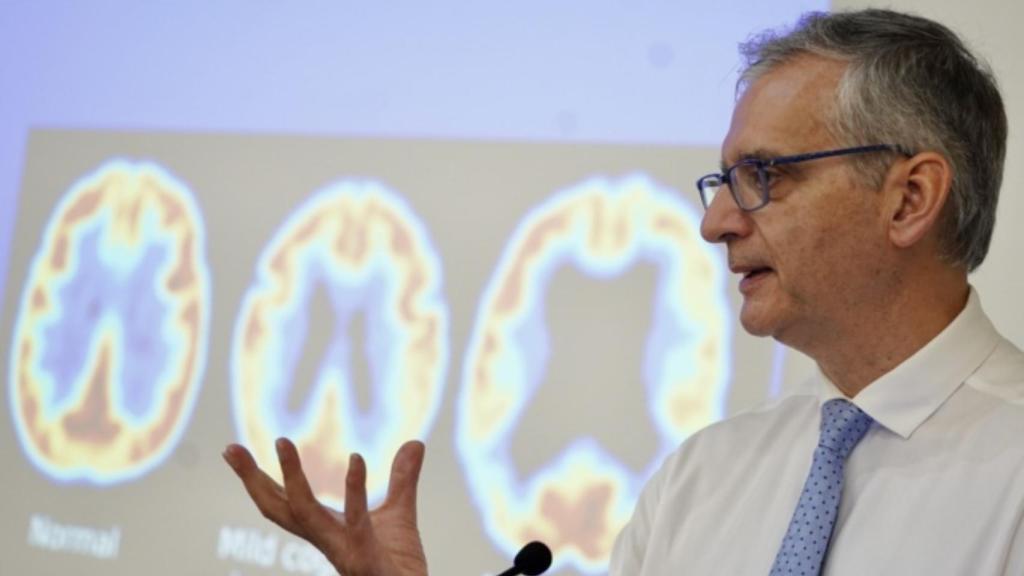 Andrés Lozano lors d'une conférence en Espagne