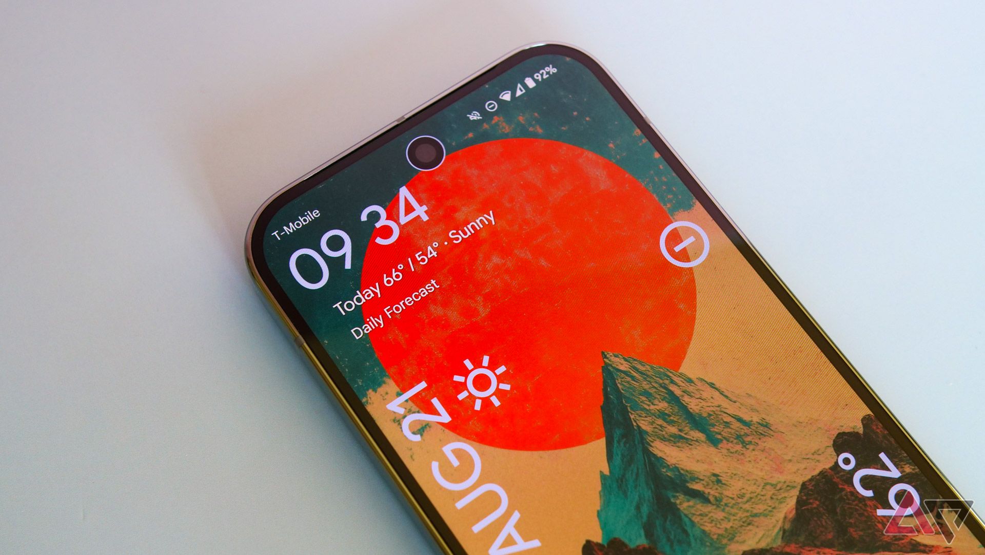 Gros plan sur un Pixel 9 Pro affichant la couverture réseau