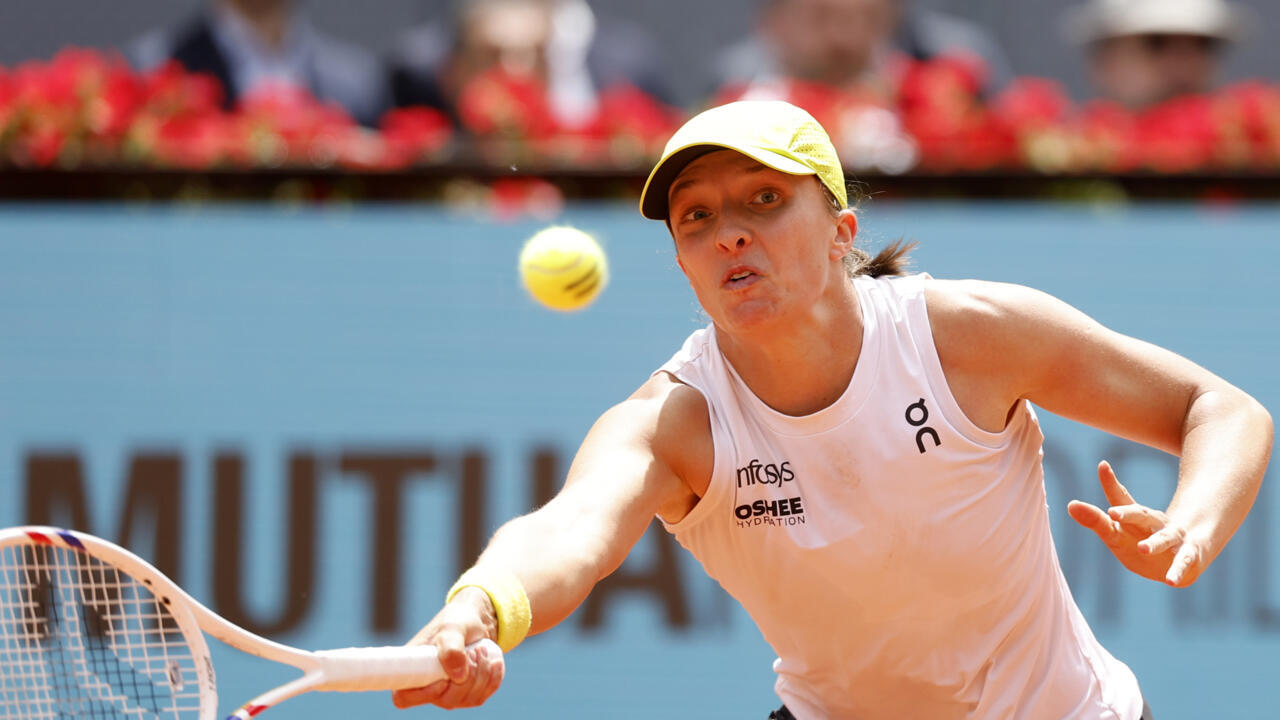 La Polonaise Iga Swiatek, lors de sa victoire contre la Russe Diana Shnaider, au WTA 1000 de Madrid, le 29 avril 2025