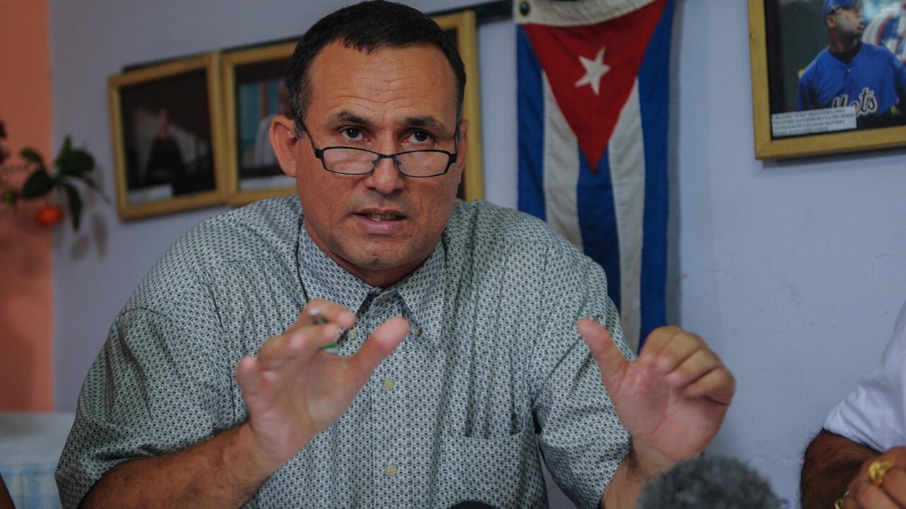 Le dissident cubain José Daniel Ferrer lors d'une conférence de presse, à La Havane, le 12 mai 2016