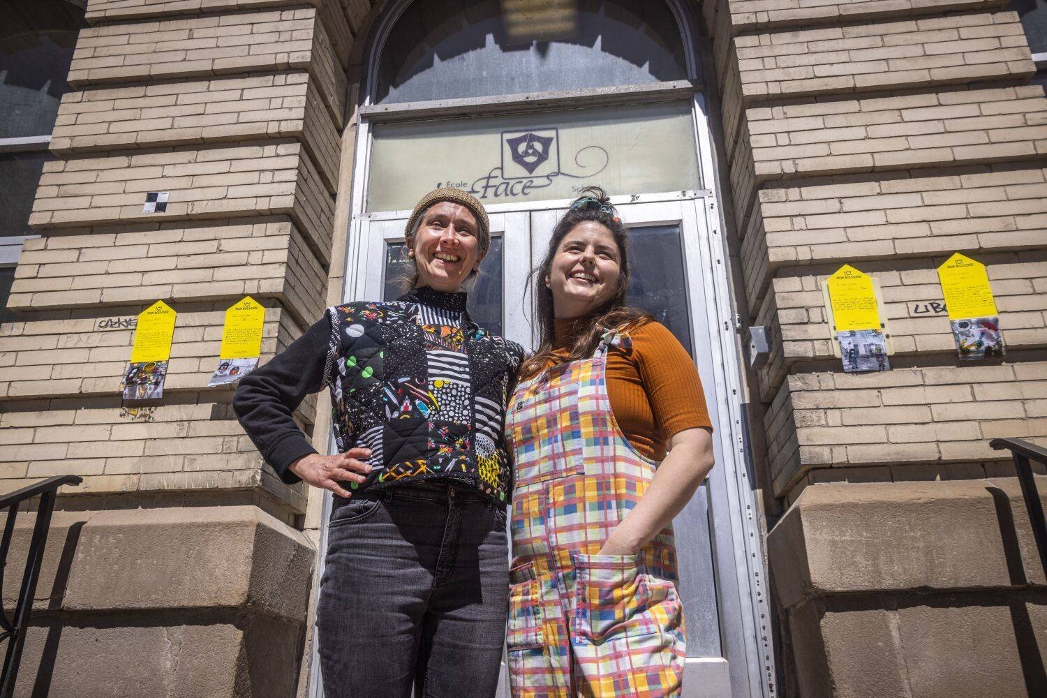 Affichettes réalisées par les élèves de l’école FACE pour célébrer leurs souvenirs