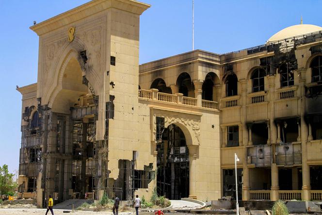 Le palais présidentiel de Khartoum endommagé, le 28 avril 2025.