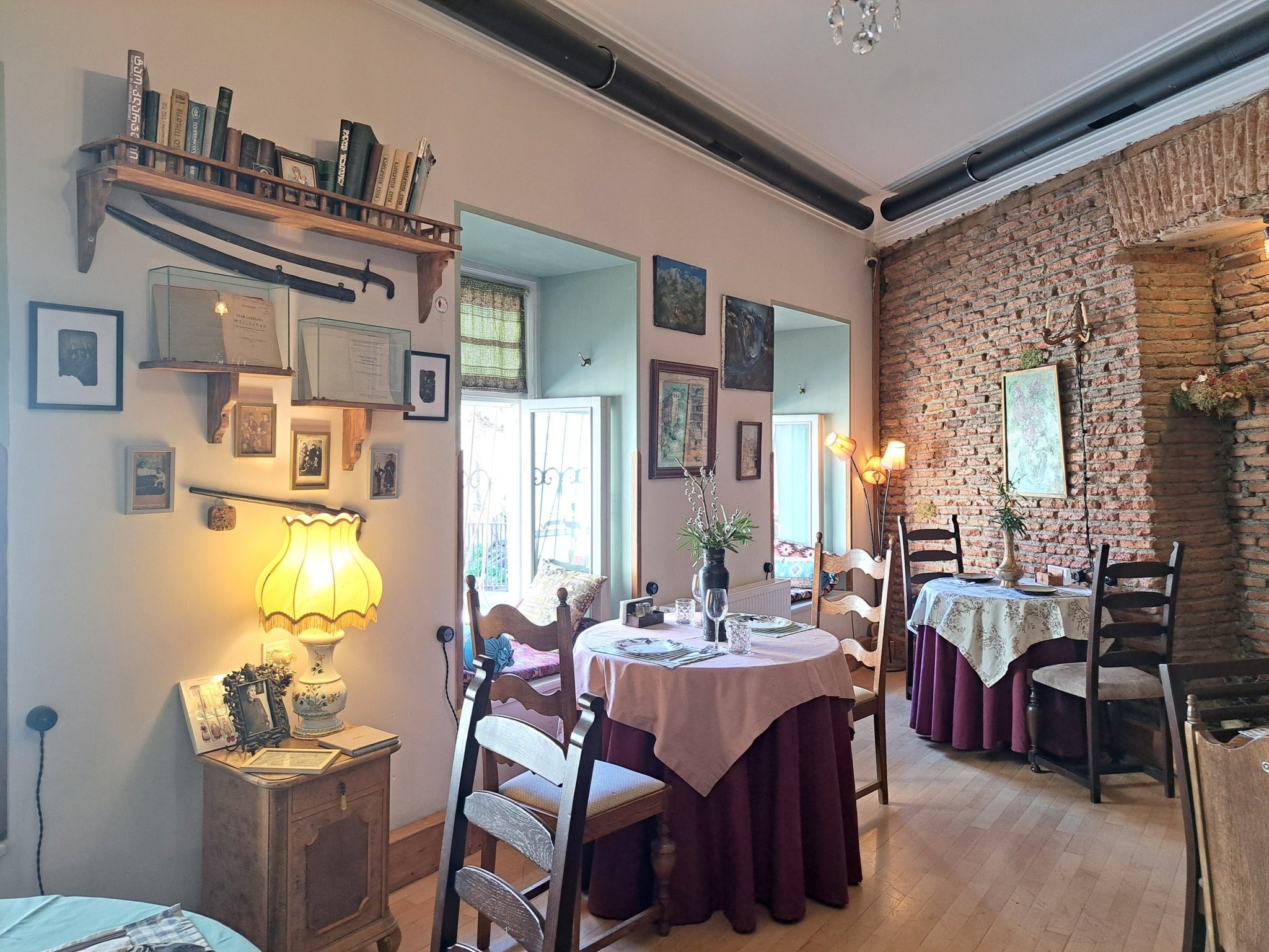 Restaurant Kneina proposant des plats géorgiens classiques