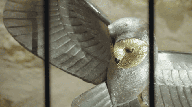 Une image de la Chouette d’or extraite du film « La Découverte de la Chouette d’or ».