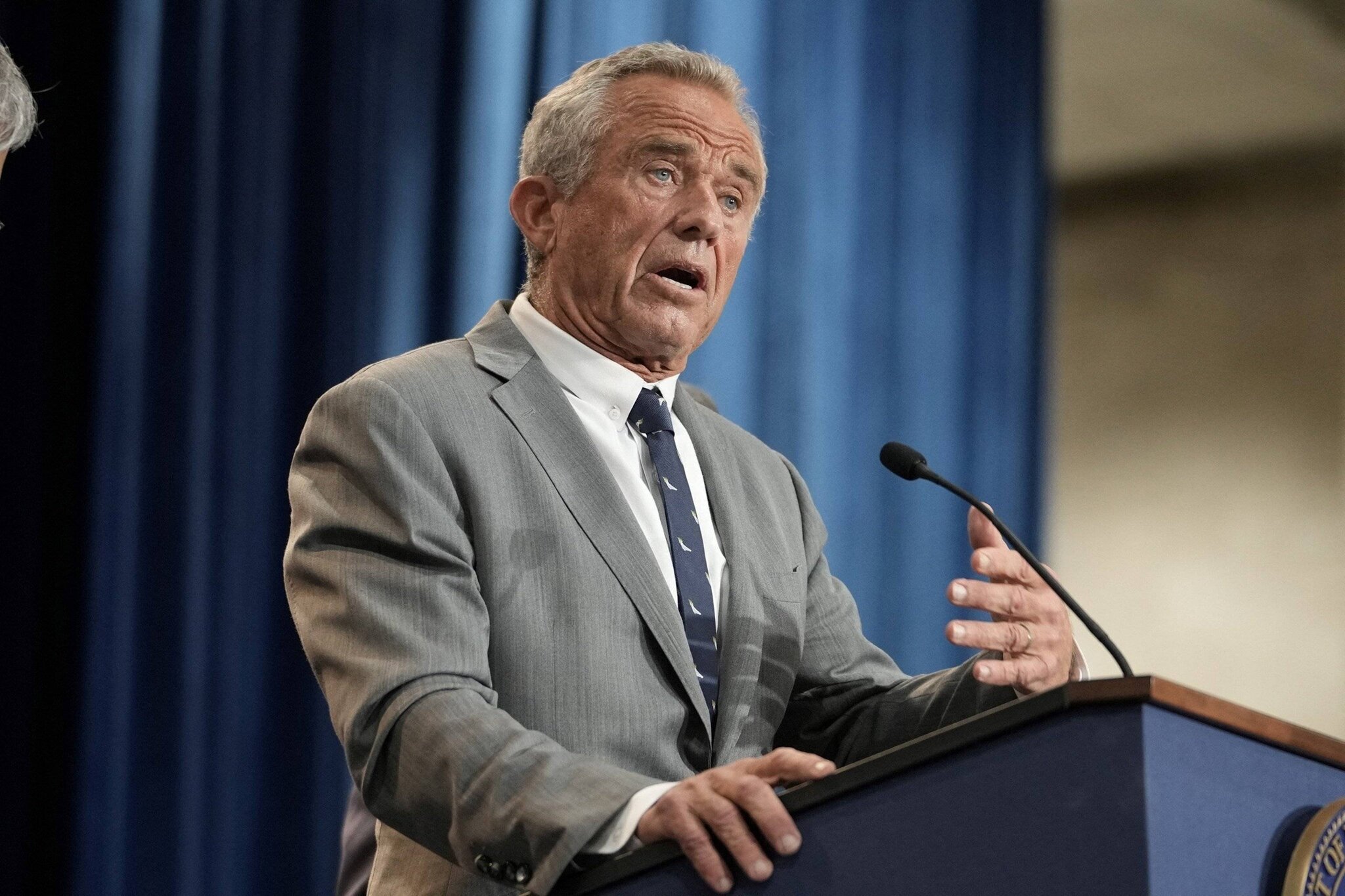 Robert F. Kennedy Jr., secrétaire à la Santé américaine, lors d'une conférence de presse à Washington en avril 2025.