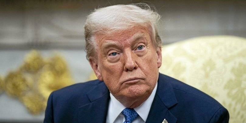 Donald Trump dans le Bureau ovale de la Maison Blanche, Washington, 24 avril 2025