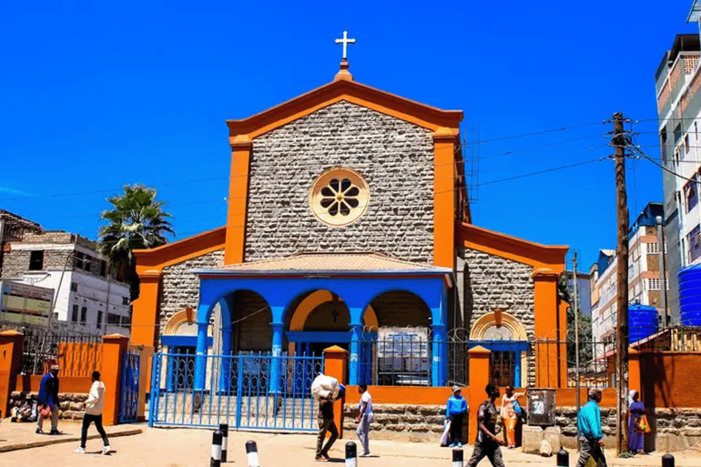 Église catholique Saint-Peter Clavers dans le quartier des affaires de Nairobi