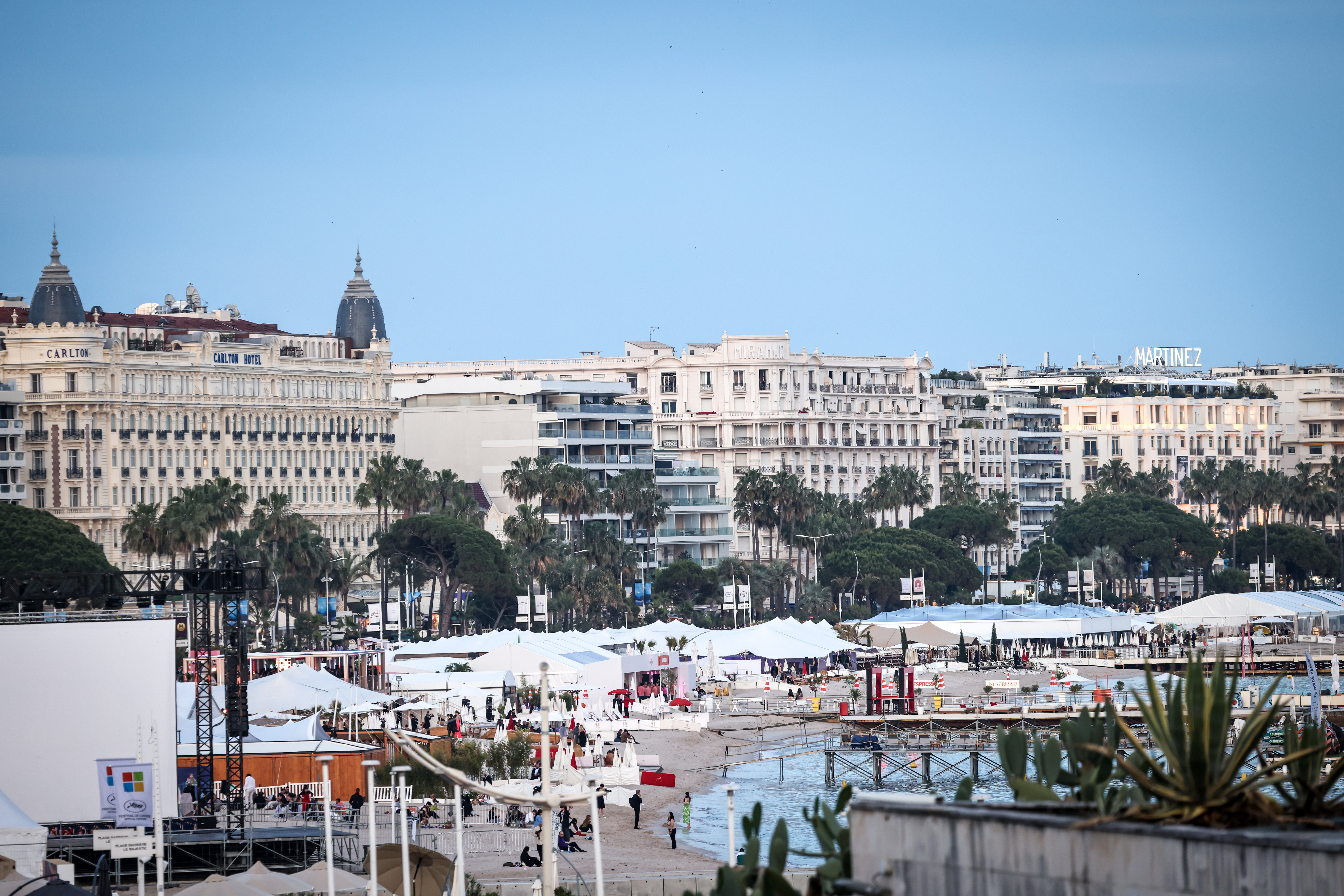 Un homme arrêté sur la Croisette à Cannes, ses complices retrouvés quelques minutes plus tard