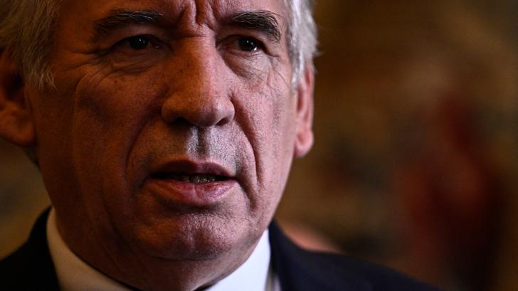 François Bayrou a évoqué la possibilité de consulter les Français par référendum sur le budget.