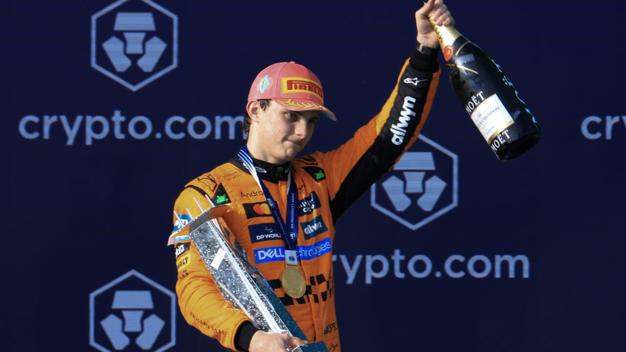 Oscar Piastri célèbre sa victoire au Grand Prix de Miami