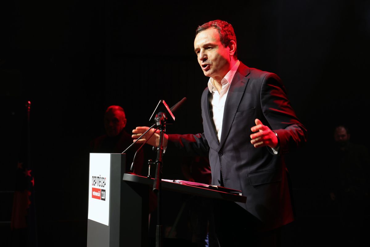 Le Premier ministre kosovar Albin Kurti lors d’un meeting électoral à Zurich