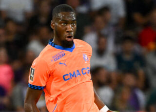 Kondogbia concentré pendant le match