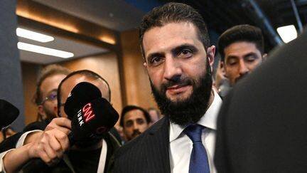 Le président syrien par intérim Ahmed al-Charaa à Antalya, en Turquie, le 11 avril 2025. (OZAN KOSE / AFP)