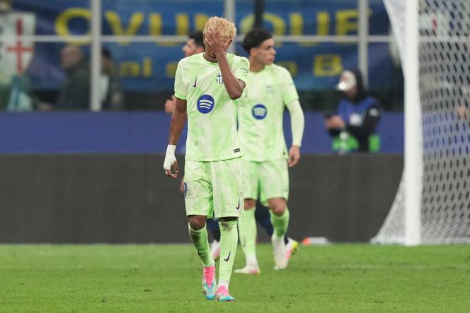 En première période, le dispositif mis en place par Simone Inzaghi a parfaitement fonctionné et l’Inter a éteint Lamine Yamal avec un double marquage intransigeant. Plus incisif dans la seconde période, le jeune attaquant du FC Barcelone n’est toutefois pas parvenu à tromper Yann Sommer.