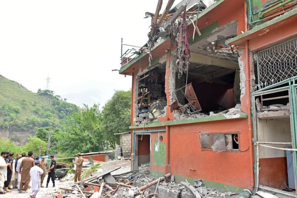 Une mosquée détruite par une frappe indienne le 7 mai 2025 à Muzaffarabad, capitale du Cachemire pakistanais