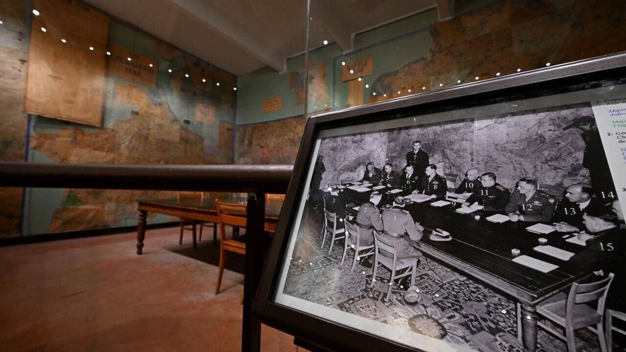 Photo d'archives de la Seconde guerre mondiale au musée de la Reddition, à Reims, le 6 mai 2025