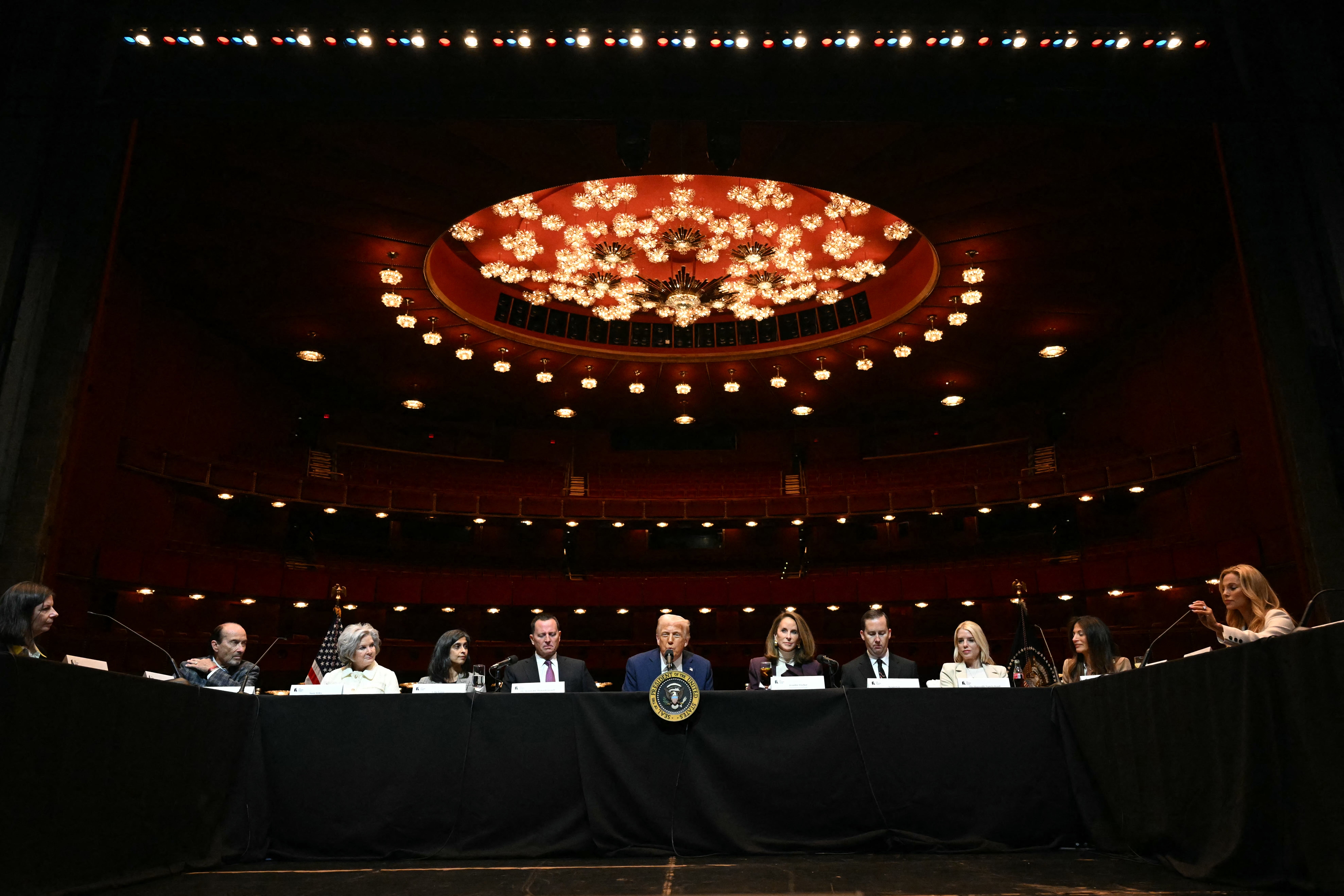 Donald Trump nommé président du conseil d'administration du Kennedy Center